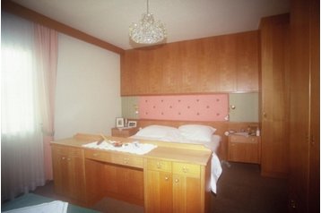 Austria Privát Graz, Exteriorul